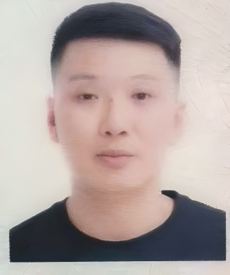 李思偉（國瓷紅葉畫院高級(jí)畫師）